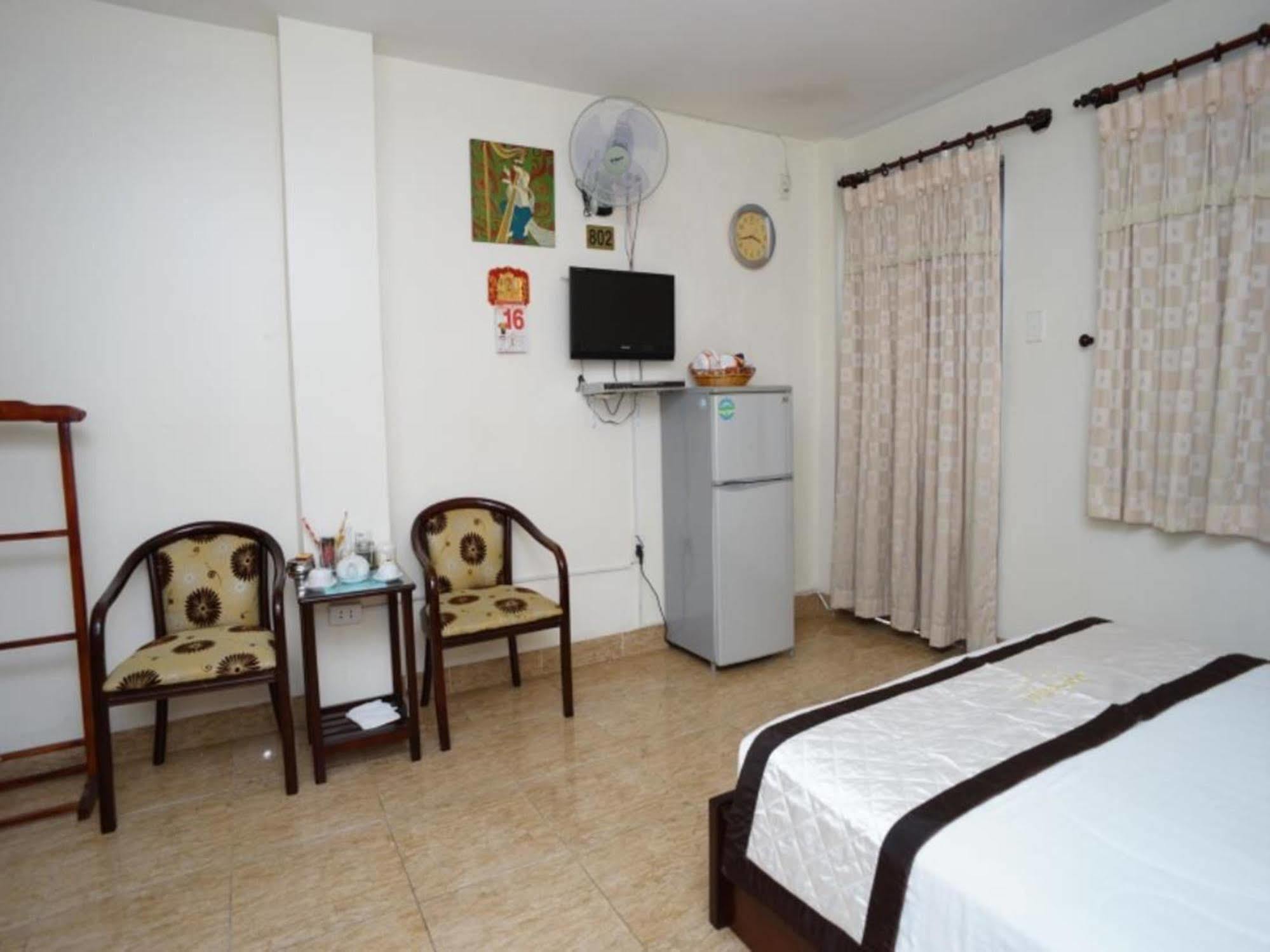 A25 - 22 Nguyễn Cư Trinh Khách sạn 2*